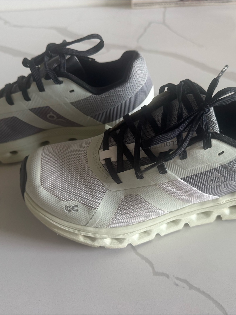 ON Cloud WOMEN'S CLOUDRUNNER Frost Aloe Road Trail Green Shoes - sz 7